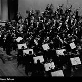 Czarno-białe archiwalne zdjęcie orkiestry